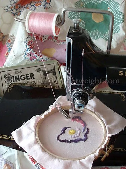 Arrasene Embroidery & Darning Foot, Singer (Vintage Original)