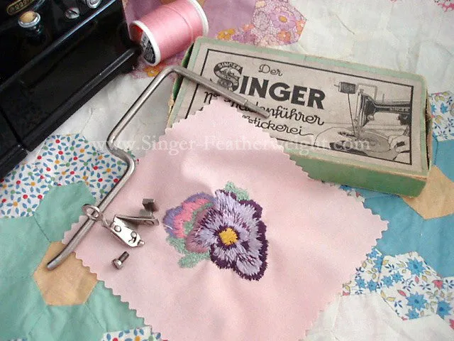 Arrasene Embroidery & Darning Foot, Singer (Vintage Original)